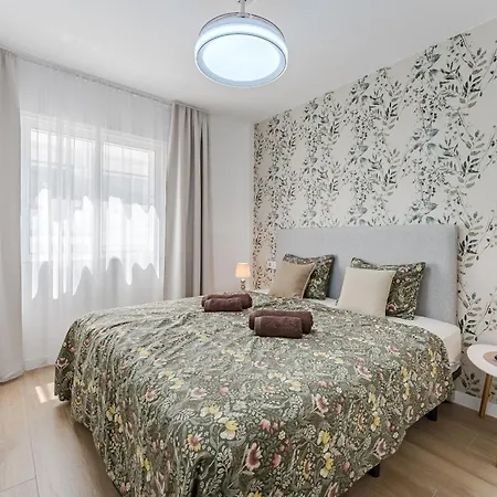 Апартаменты Vista Magica Beachfront